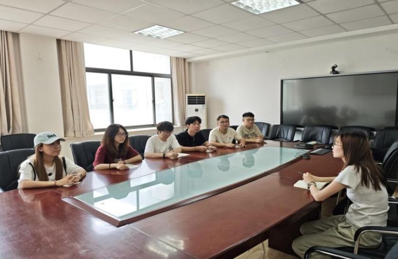召開社會(huì)實(shí)踐啟程動(dòng)員會(huì)議